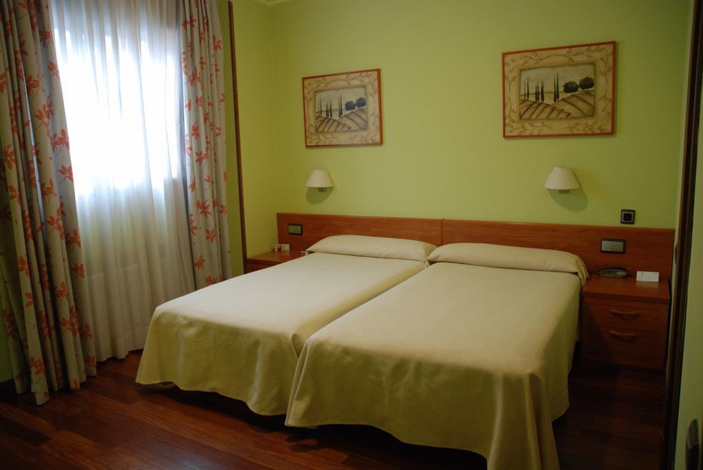 Hostal Los 5 Pinos — Photos 3